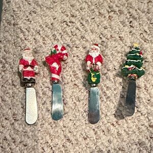 Boston Warehouse Holiday Spreaders Set - Red and Green